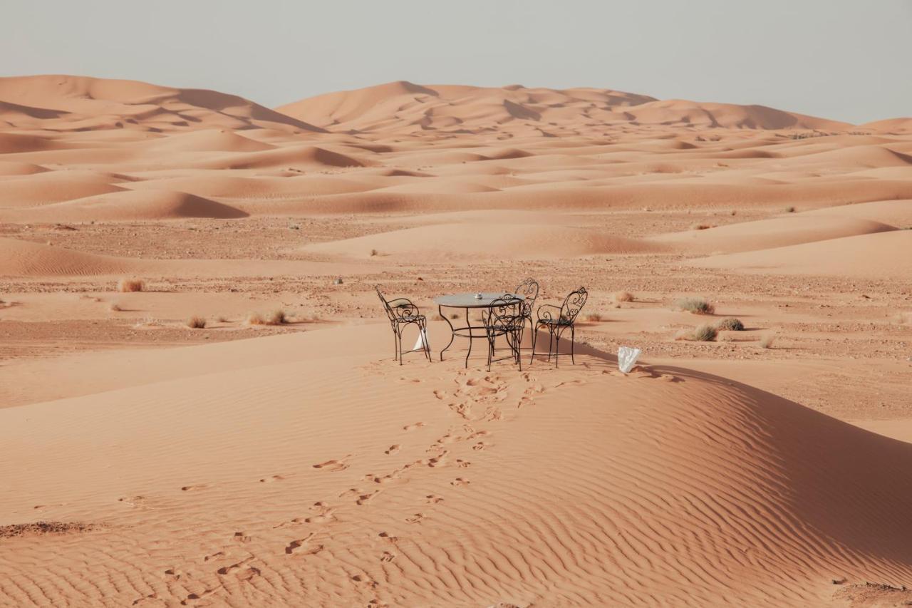 Готель Soleil Camp & Camel Trekking Мерзуга Екстер'єр фото