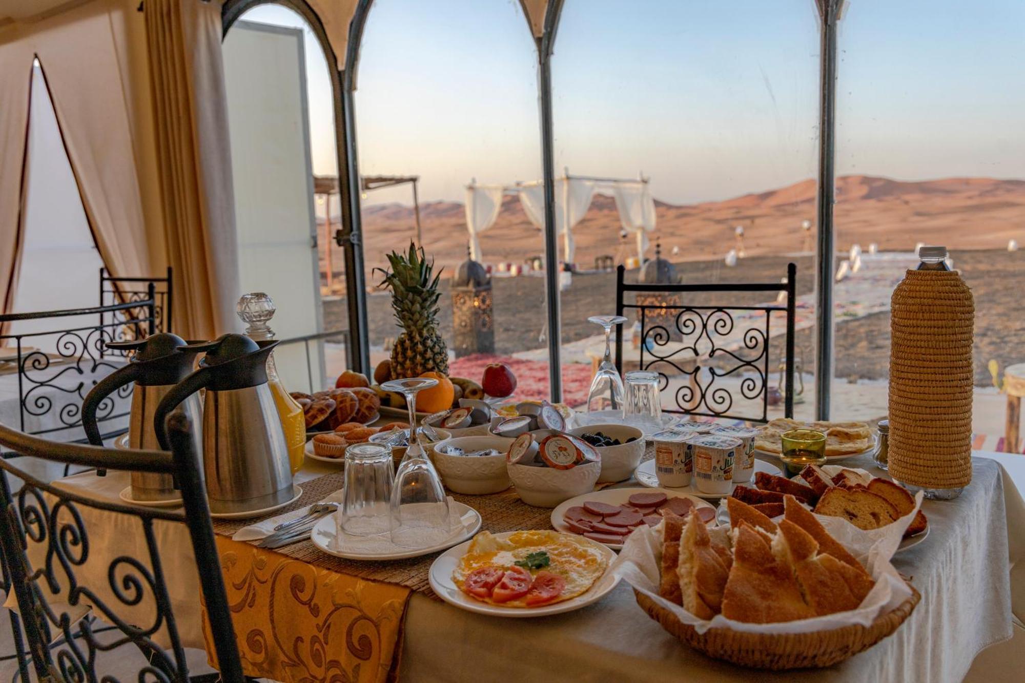 Готель Soleil Camp & Camel Trekking Мерзуга Екстер'єр фото